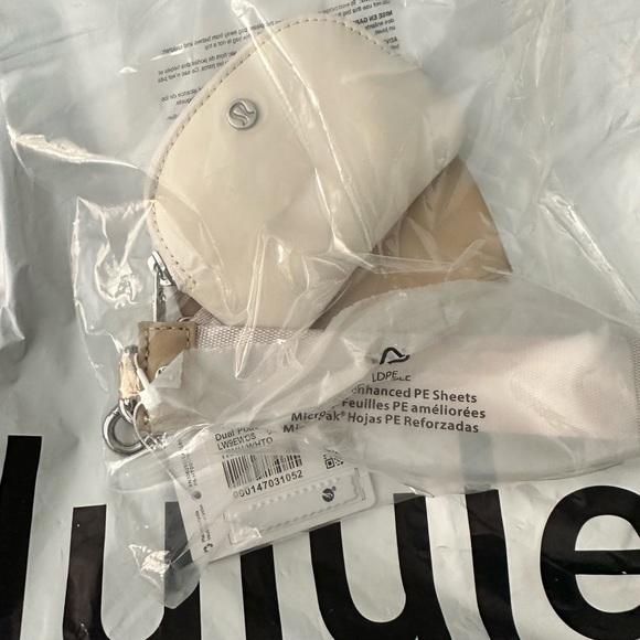 BNWT (goes with anything 🙌) Trench & White Opal Lululemon Dual Pouch - Picture 2 of 15